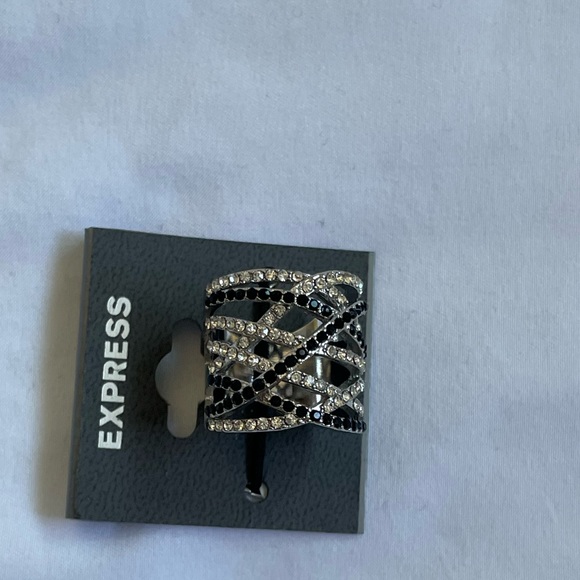 Express Ring - Picture 4 of 5